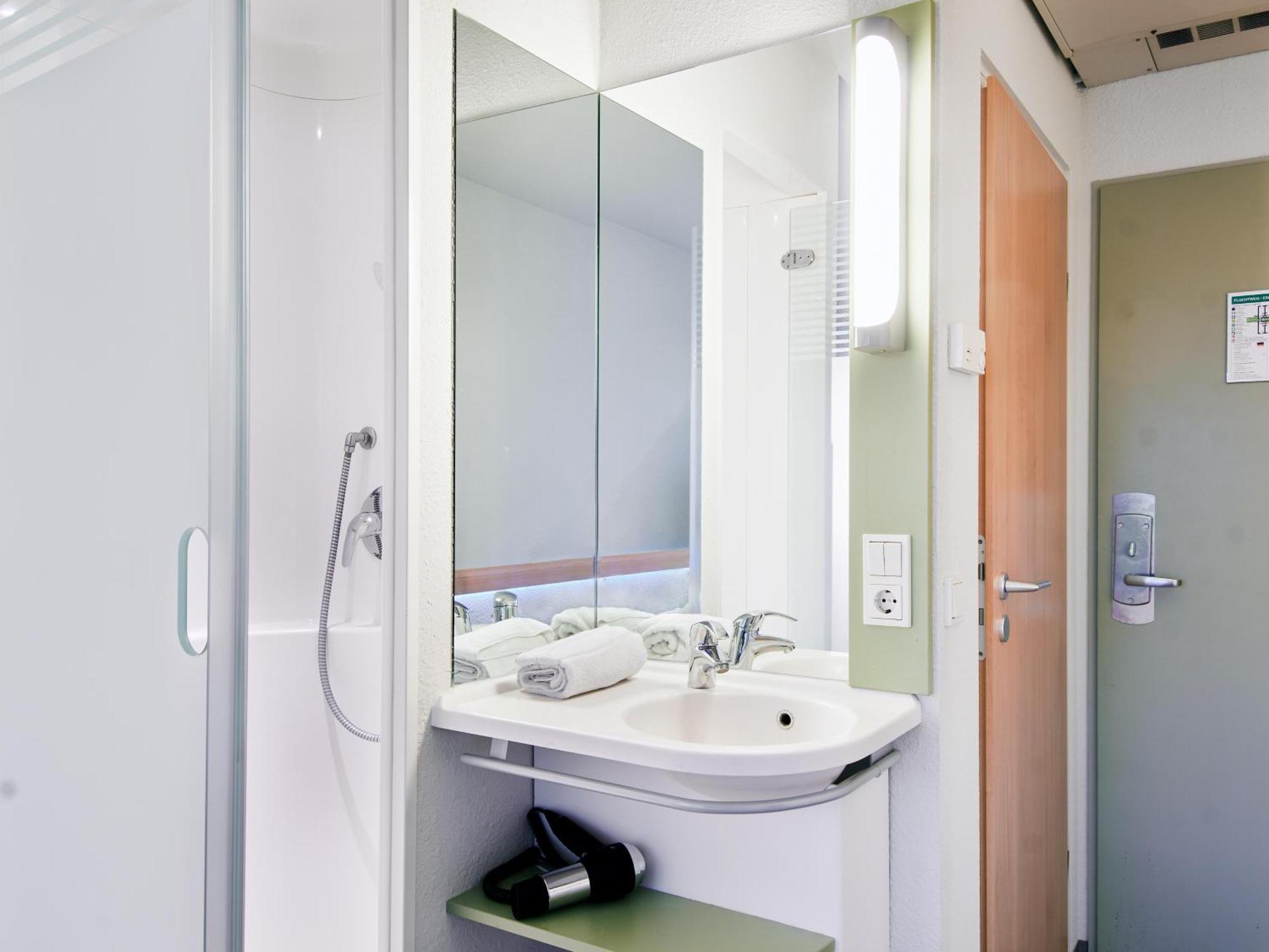 ibis budget Wiesbaden Nordenstadt Exterior foto